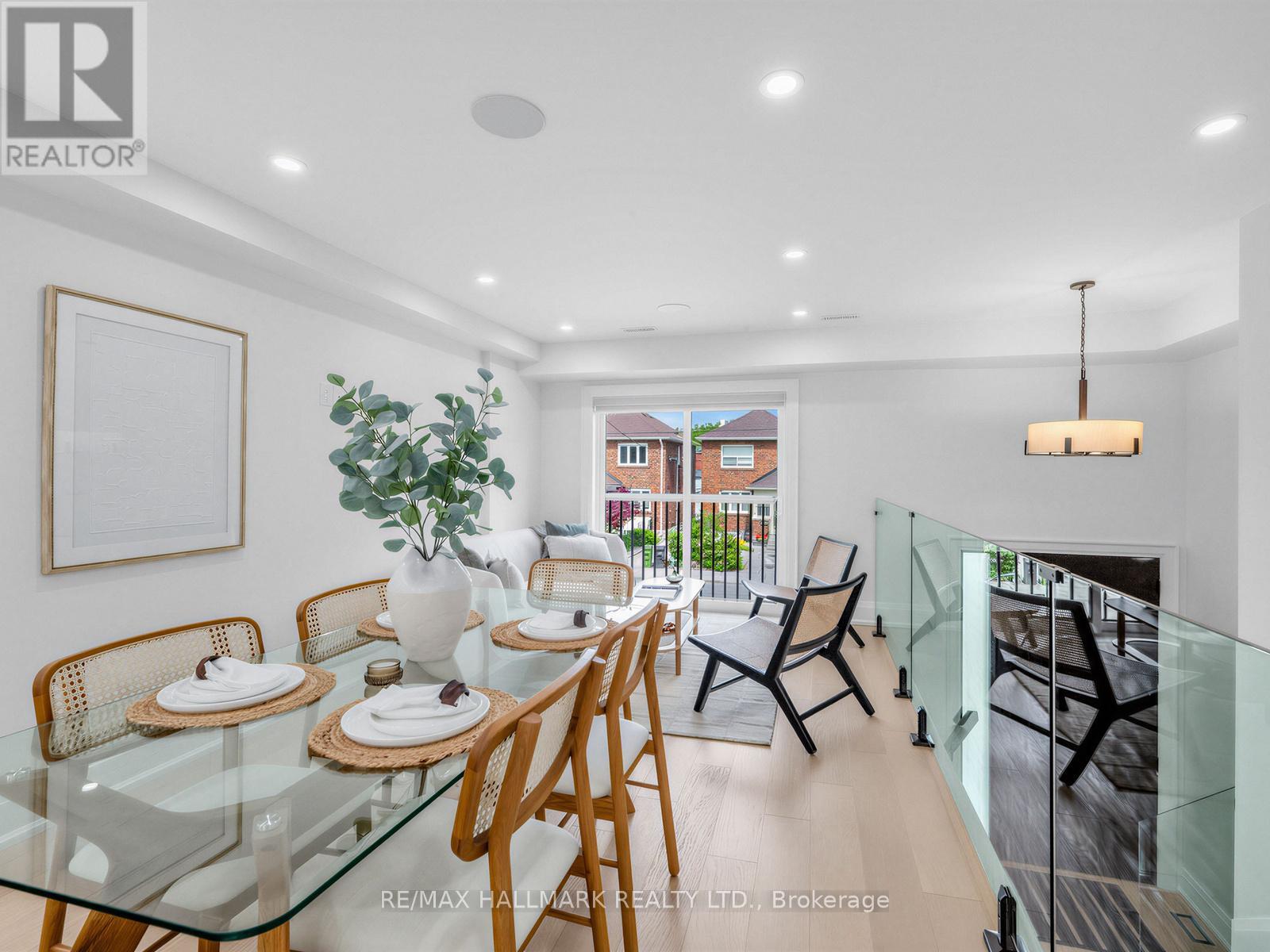 34 Roosevelt Road, Toronto, Ontario  M4J 4T6 - Photo 7 - E13432824
