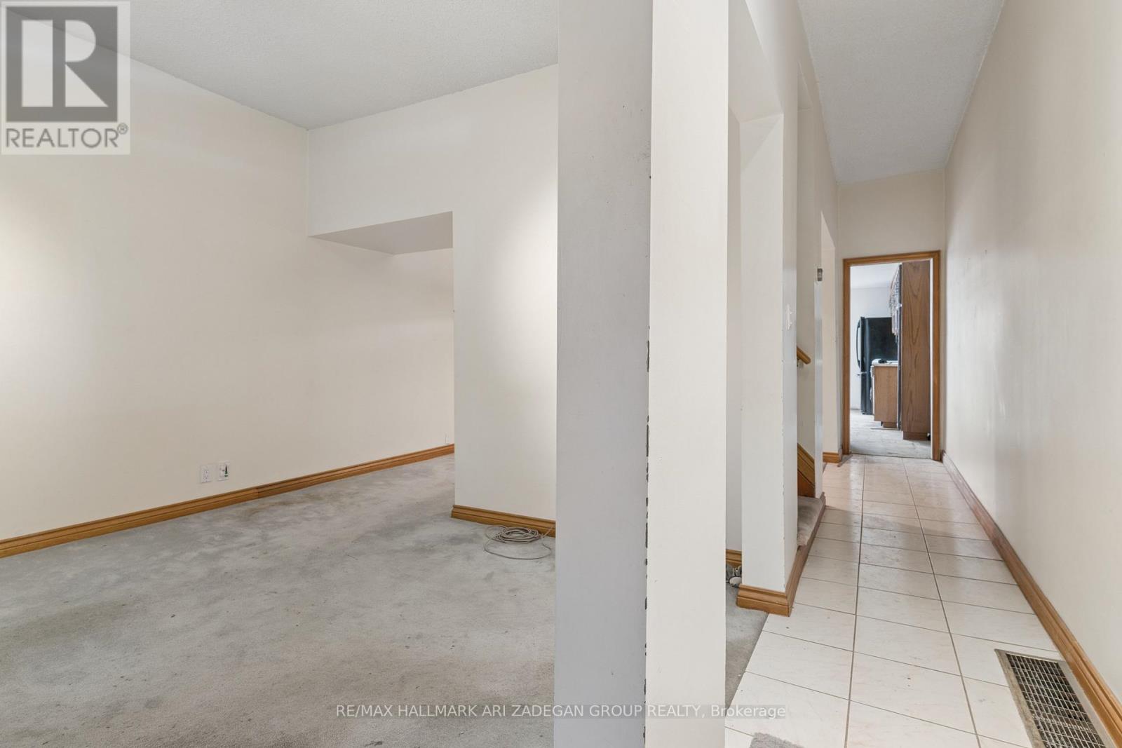 43 Eaton Avenue, Toronto, Ontario  M4J 2Z4 - Photo 5 - E13122170