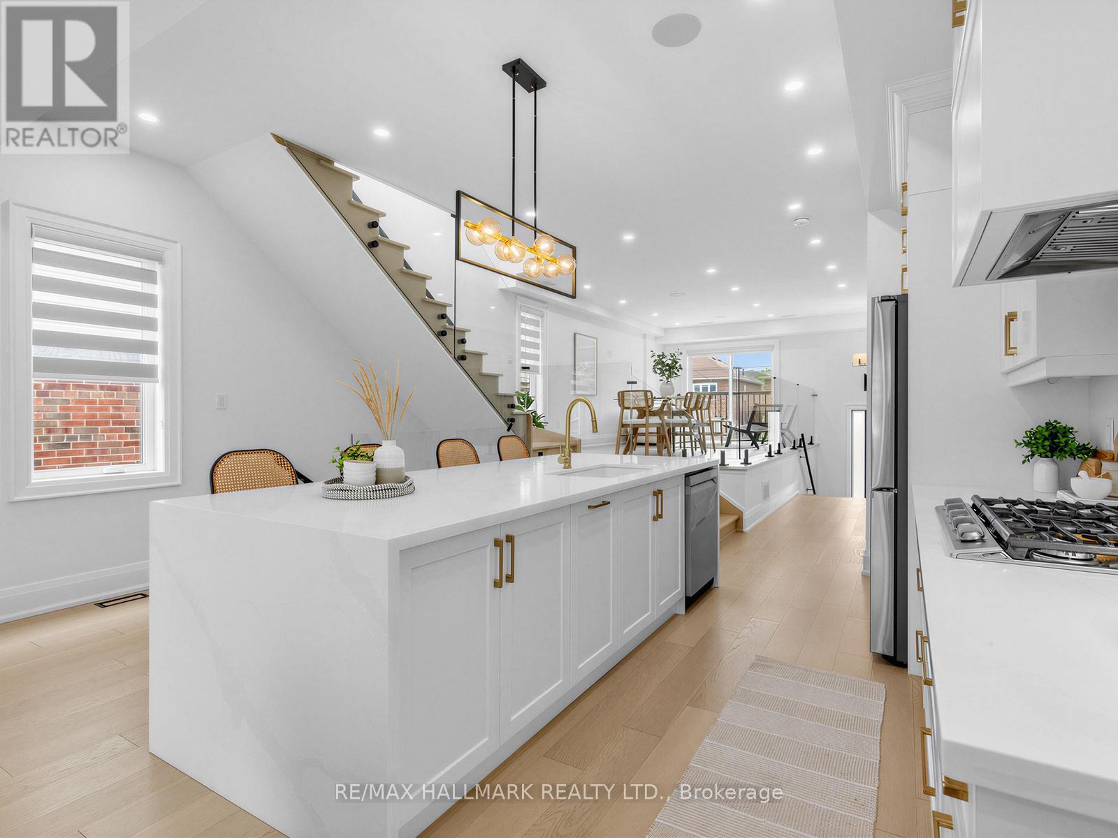 34 Roosevelt Road, Toronto, Ontario  M4J 4T6 - Photo 15 - E13432824