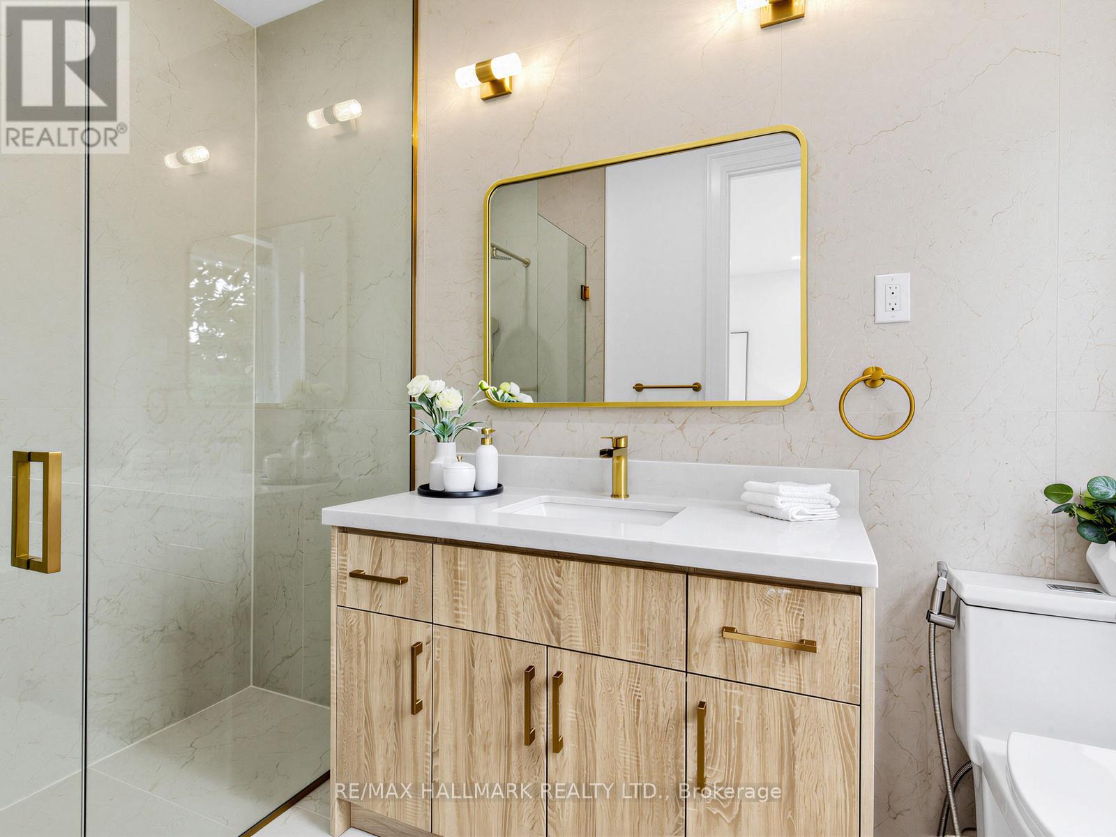 34 Roosevelt Road, Toronto, Ontario  M4J 4T6 - Photo 25 - E13432824