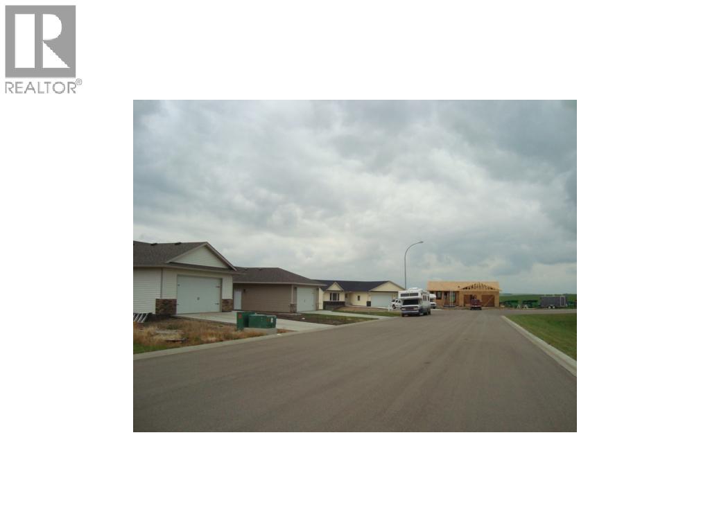 4 Evron Place, Trochu, Alberta  T0M 2C0 - Photo 3 - C4117035