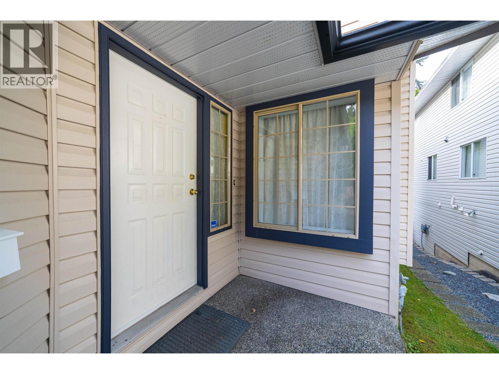 1931 Westview Drive, North Vancouver, British Columbia  V7M 3B1 - Photo 3 - R3106087