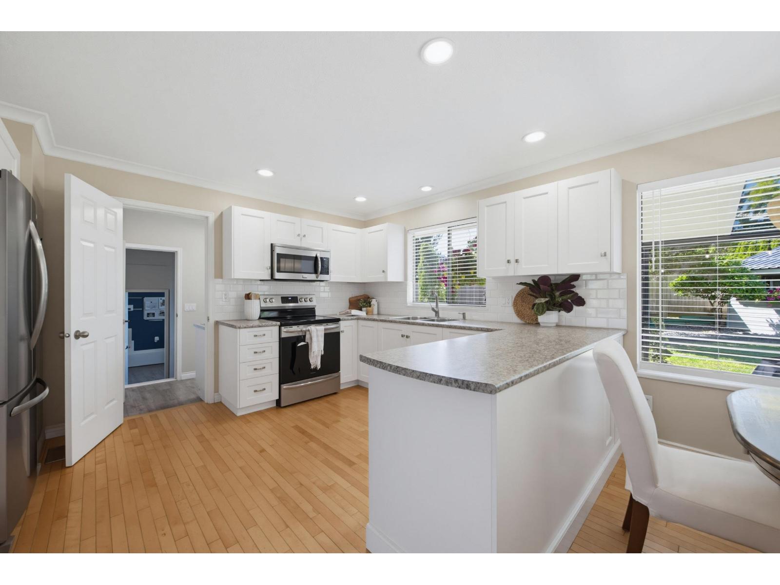 5631 E Sunrise Crescent, Surrey, British Columbia  V3S 7M5 - Photo 4 - R3135380