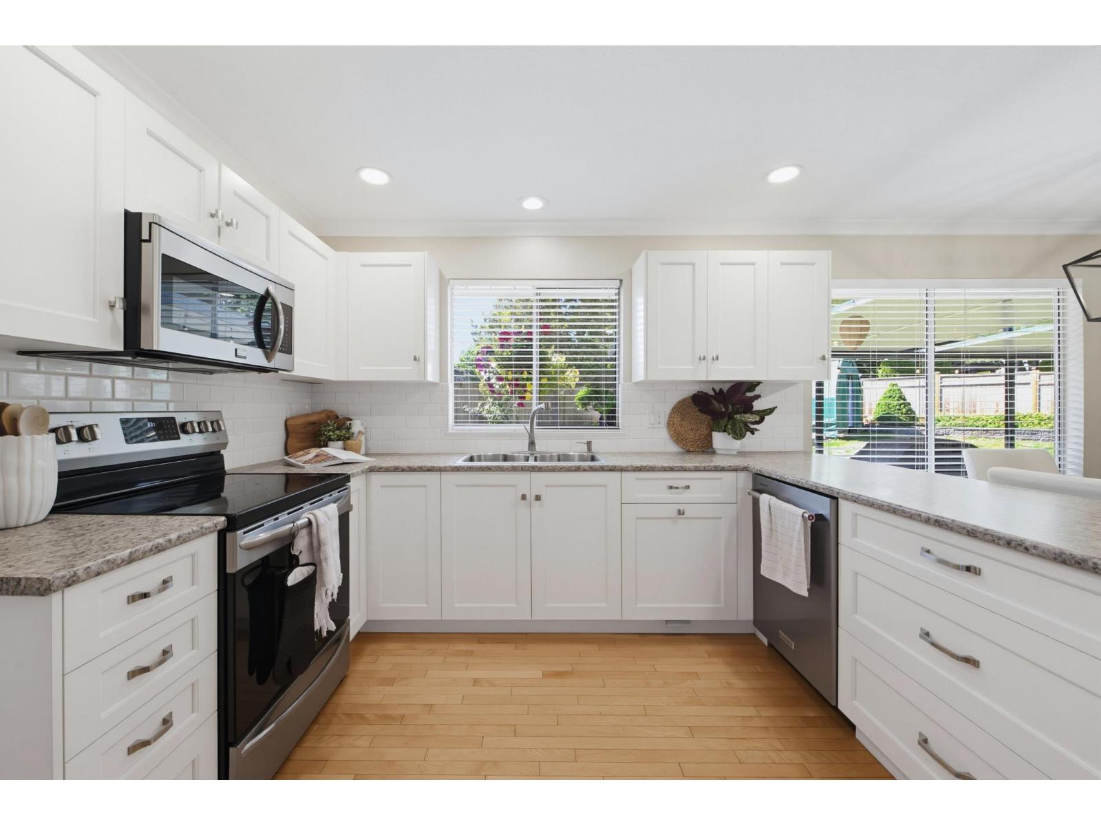 5631 E Sunrise Crescent, Surrey, British Columbia  V3S 7M5 - Photo 3 - R3135380