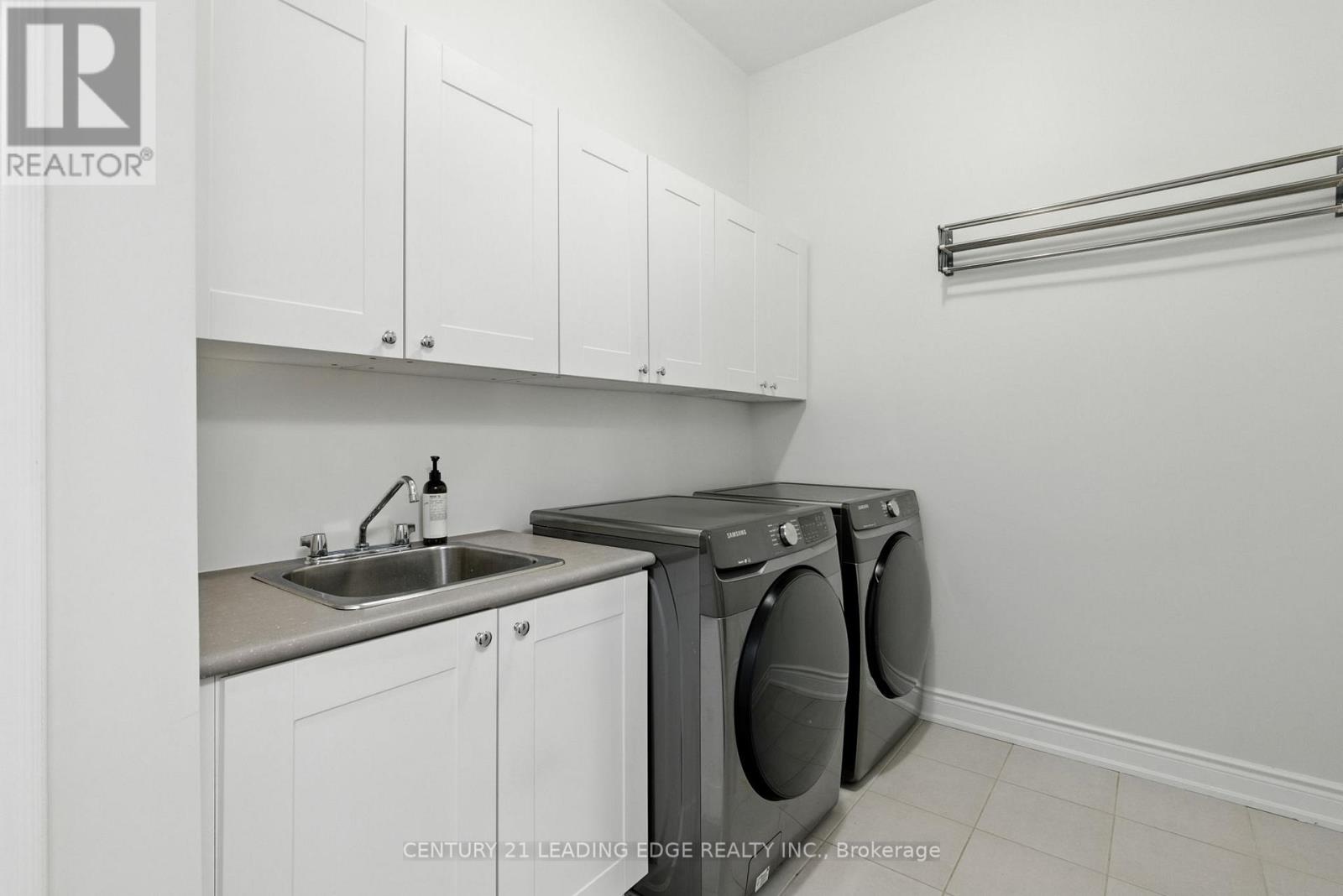 3239 Millicent Avenue, Oakville, Ontario  L6H 0V8 - Photo 31 - W12934324
