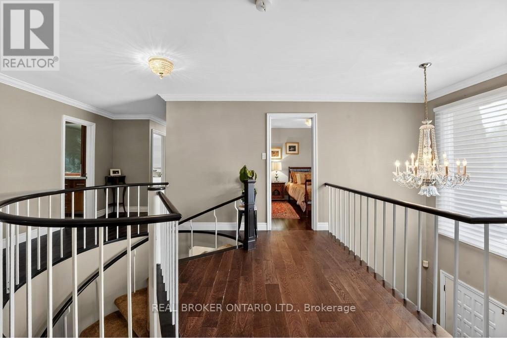 2145 Oneida Crescent, Mississauga, Ontario  L5C 1V7 - Photo 34 - W12924292