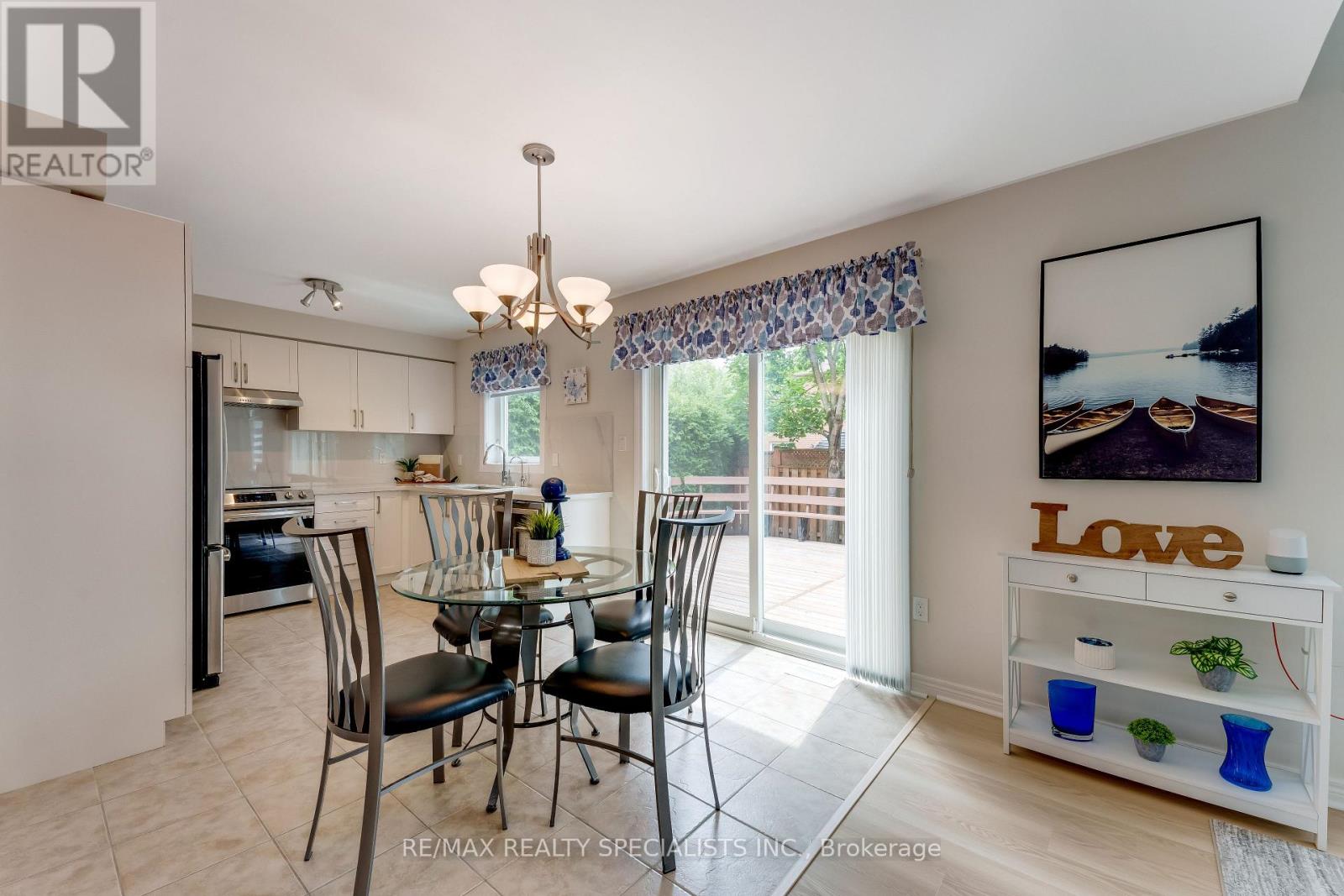 54 Red Plant Crescent, Brampton, Ontario  L7A 1V8 - Photo 10 - W13437352