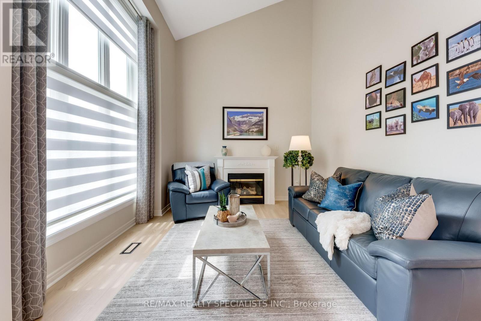 54 Red Plant Crescent, Brampton, Ontario  L7A 1V8 - Photo 6 - W13437352