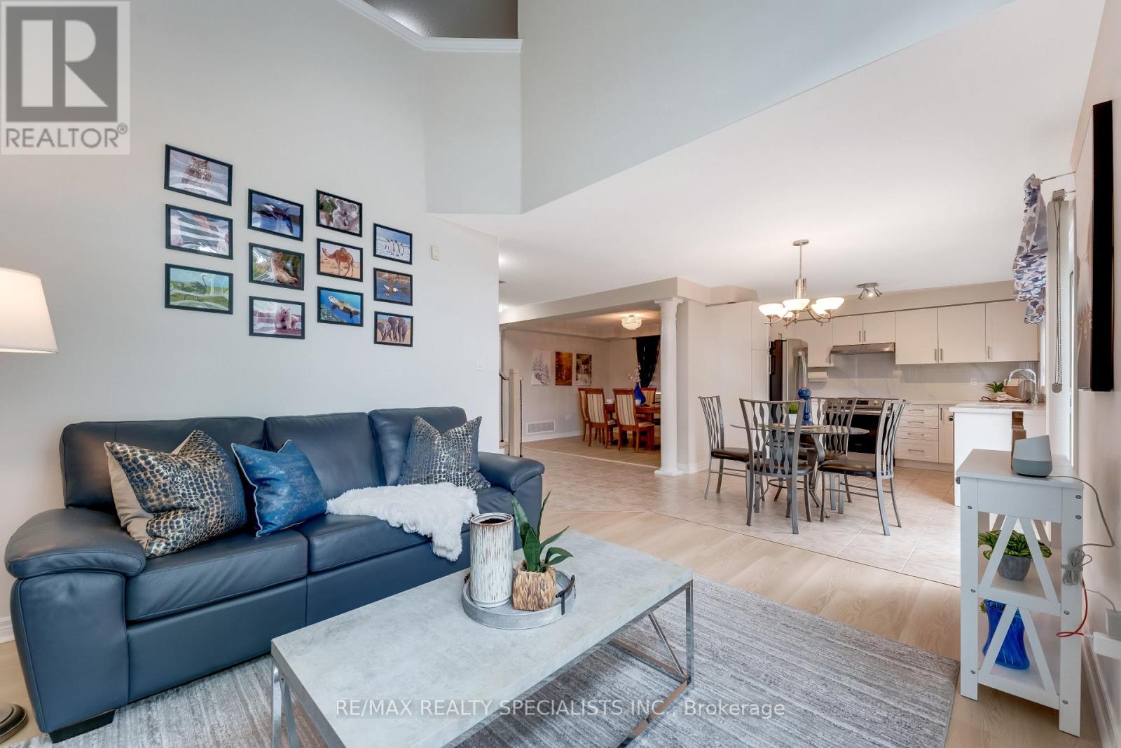 54 Red Plant Crescent, Brampton, Ontario  L7A 1V8 - Photo 7 - W13437352