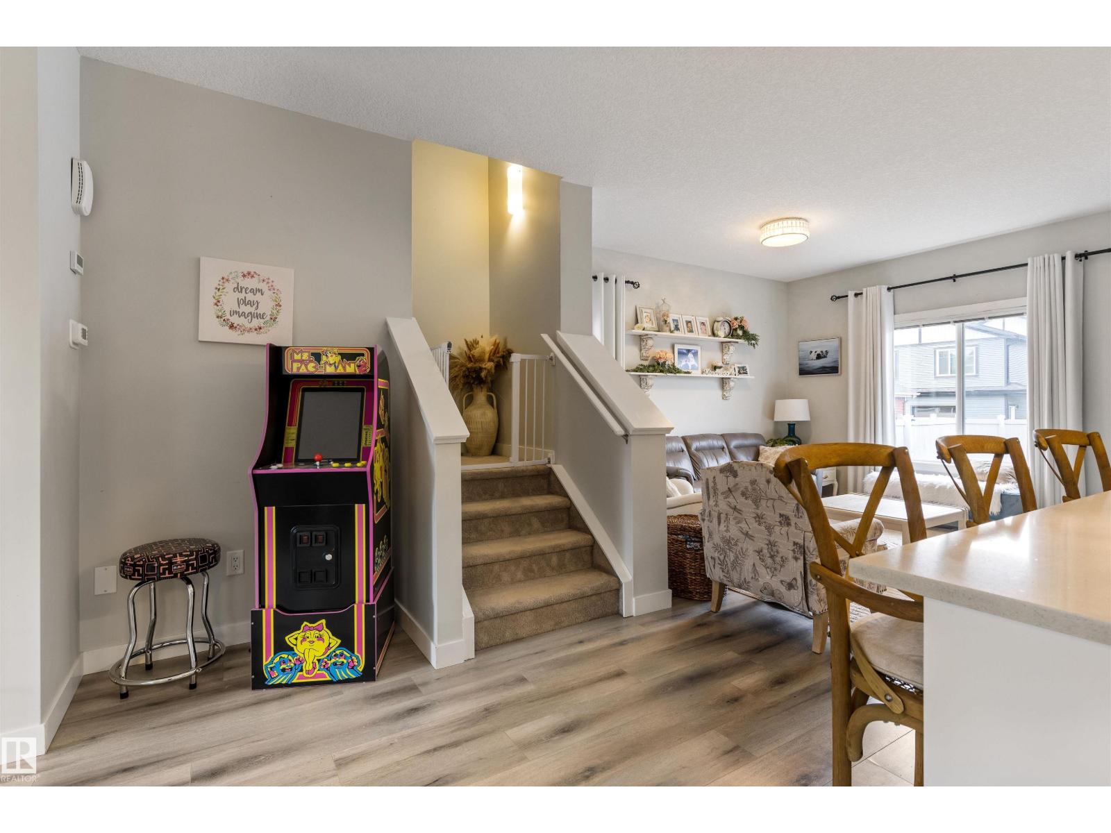217 Griesbach Rd Nw, Edmonton, Alberta  T5E 6S5 - Photo 9 - E4493392