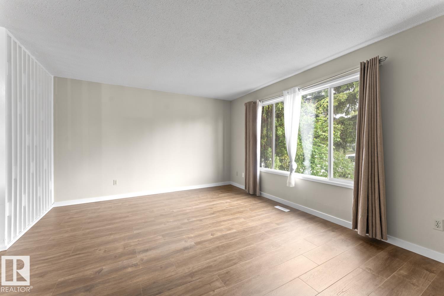 210 22 St, Cold Lake, Alberta  T9M 1E7 - Photo 3 - E4493396