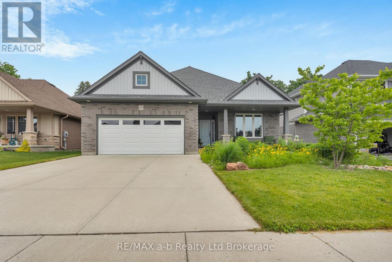 231 Wilson Avenue, Tillsonburg, Ontario  N4G 0H4 - Photo 1 - X13438330
