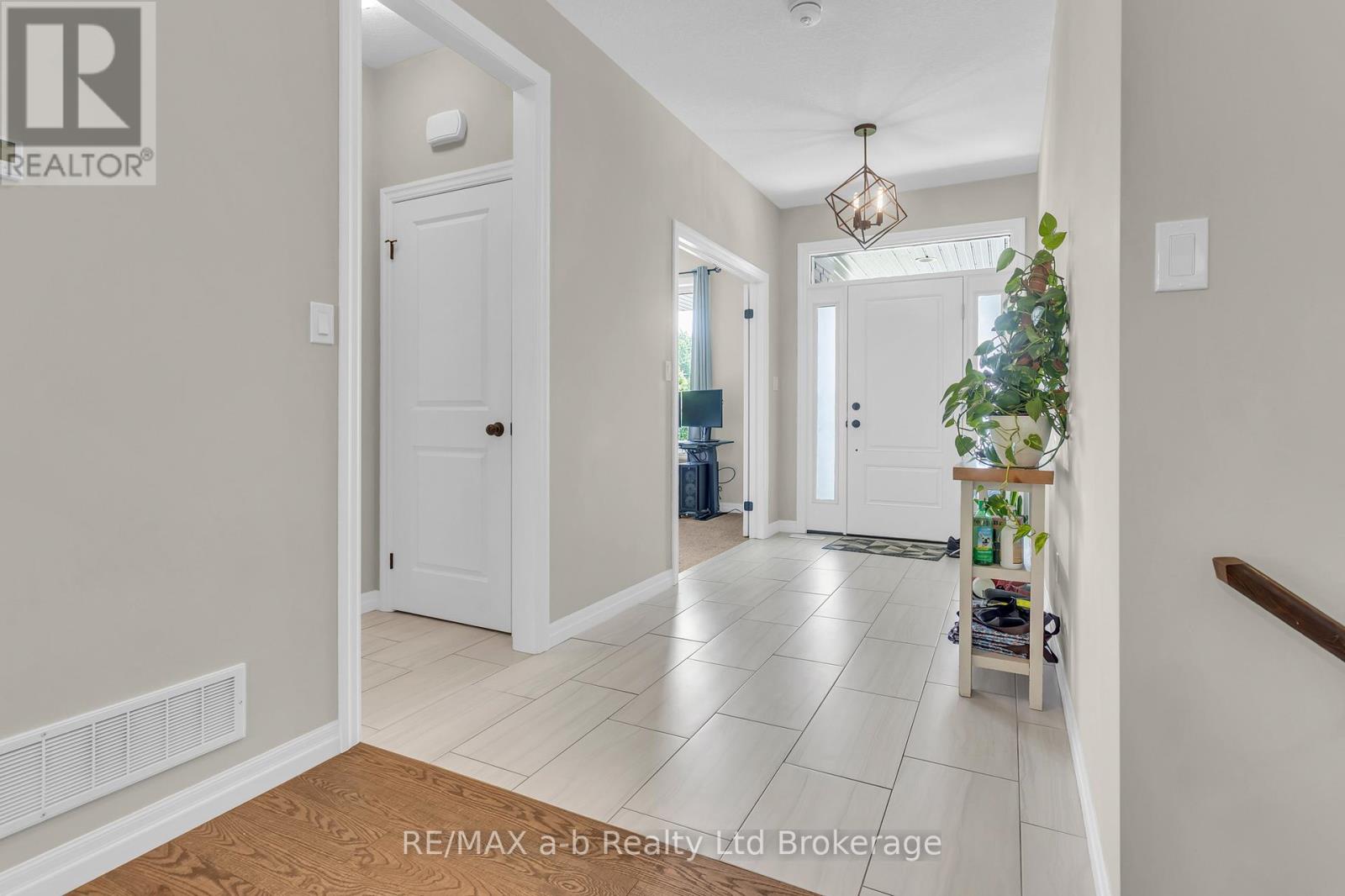 231 Wilson Avenue, Tillsonburg, Ontario  N4G 0H4 - Photo 11 - X13438330