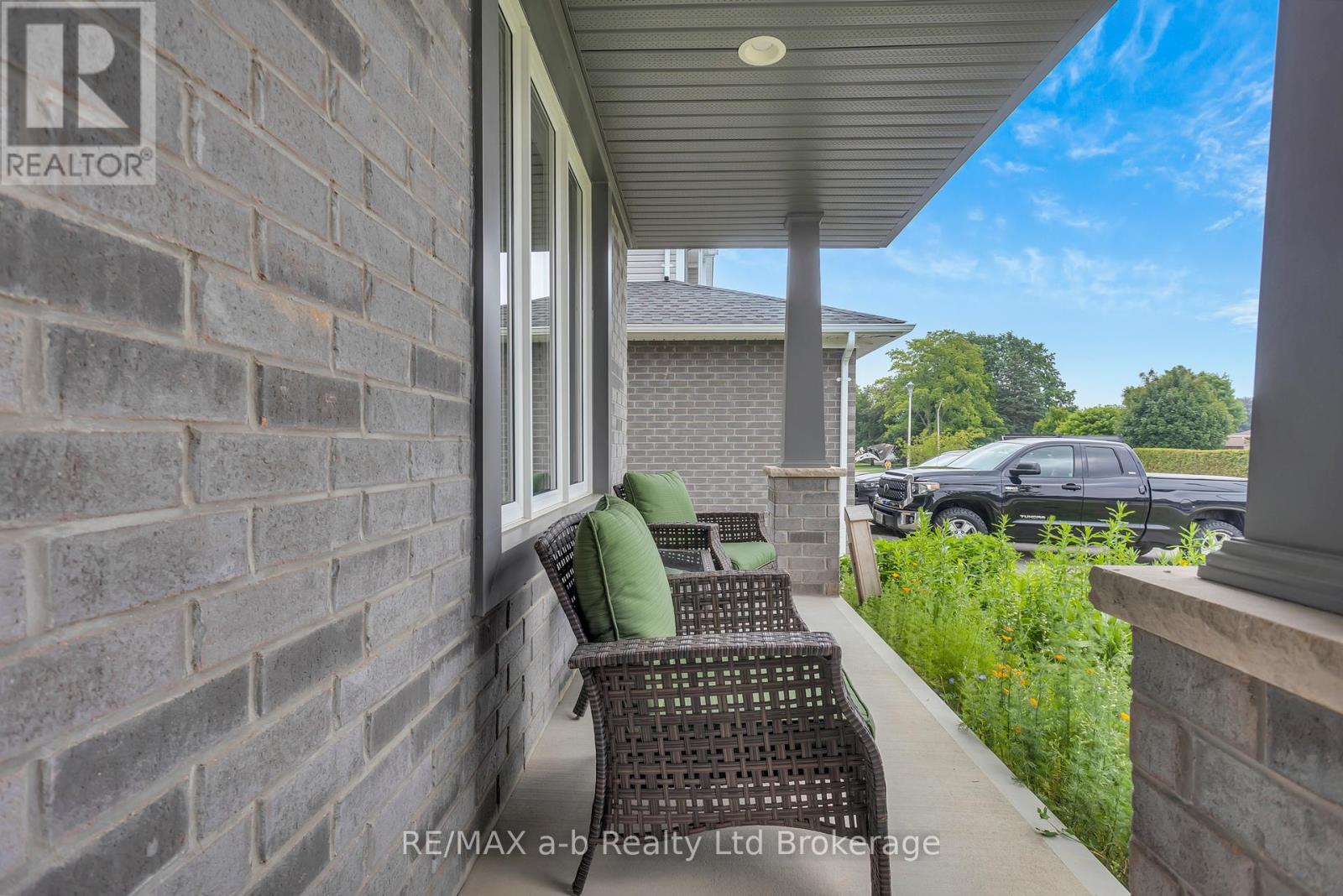 231 Wilson Avenue, Tillsonburg, Ontario  N4G 0H4 - Photo 3 - X13438330