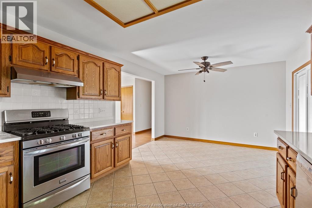 231 Oak Street, Lakeshore, Ontario N0R 1N0 - Photo 10 - 26013956