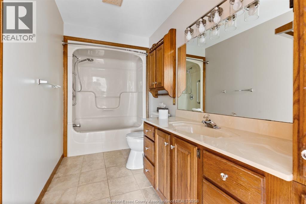 231 Oak Street, Lakeshore, Ontario N0R 1N0 - Photo 15 - 26013956