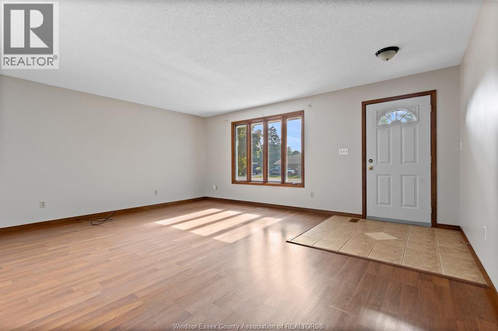 231 Oak Street, Lakeshore, Ontario N0R 1N0 - Photo 4 - 26013956