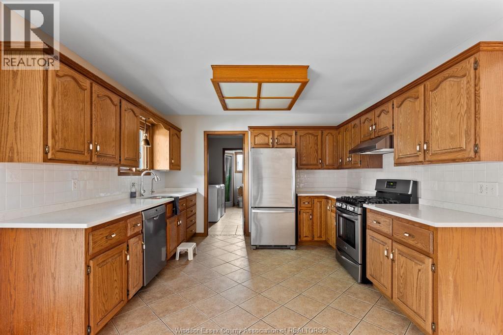 231 Oak Street, Lakeshore, Ontario N0R 1N0 - Photo 8 - 26013956