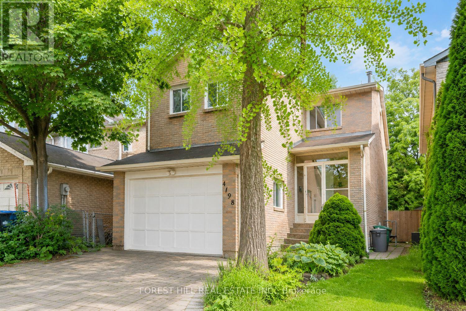 4198 Powderhorn Crescent, Mississauga, Ontario  L5L 3B9 - Photo 2 - W13437766
