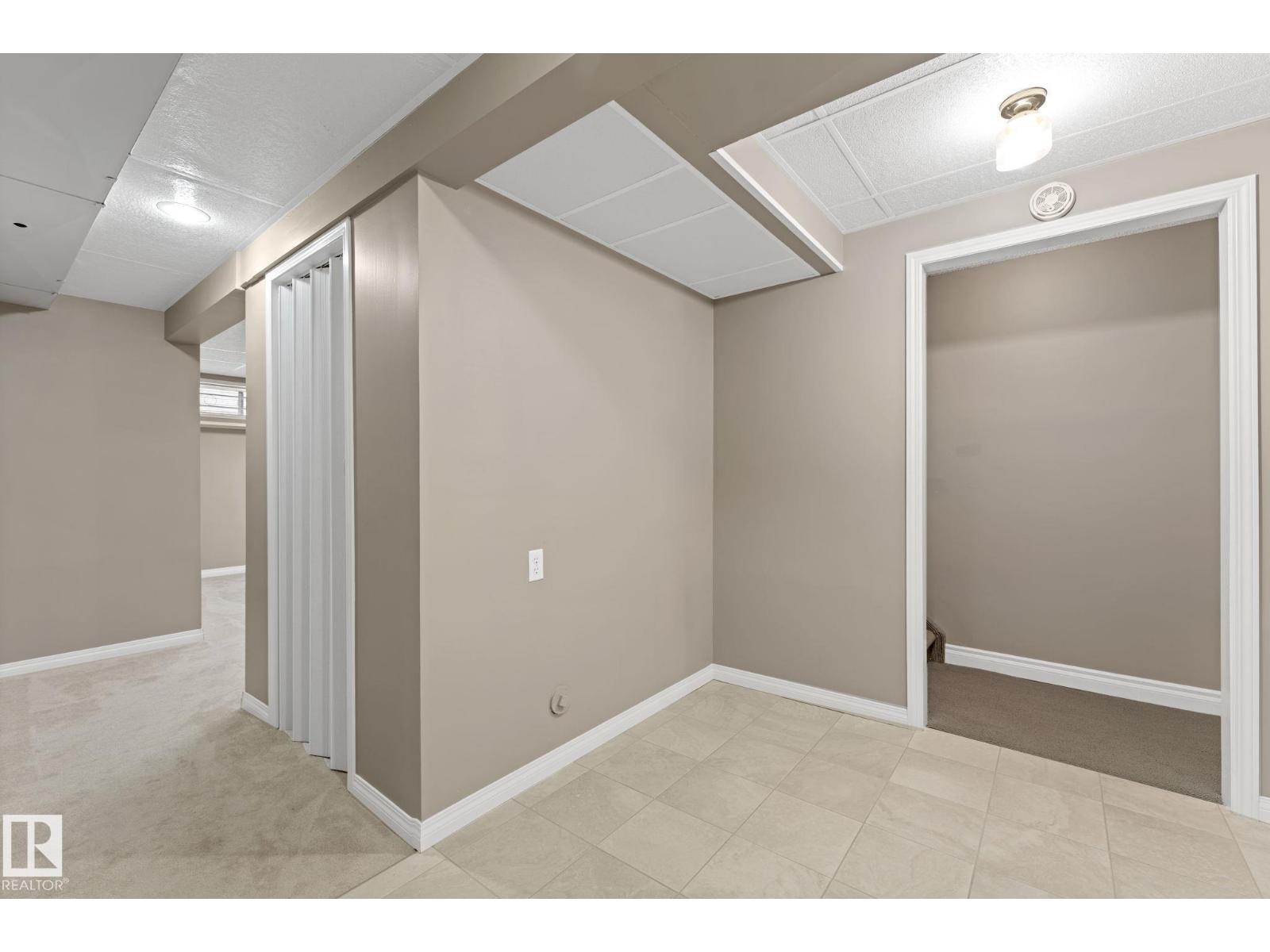 963 Youville Dr W Nw, Edmonton, Alberta  T6L 6T2 - Photo 38 - E4493202