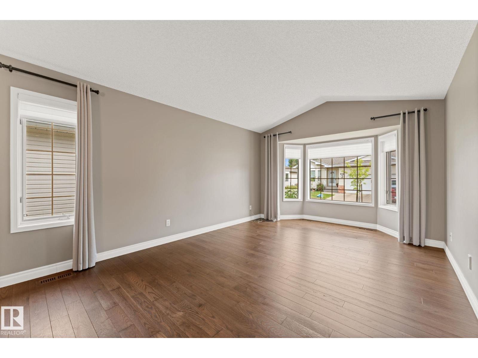 963 Youville Dr W Nw, Edmonton, Alberta  T6L 6T2 - Photo 13 - E4493202