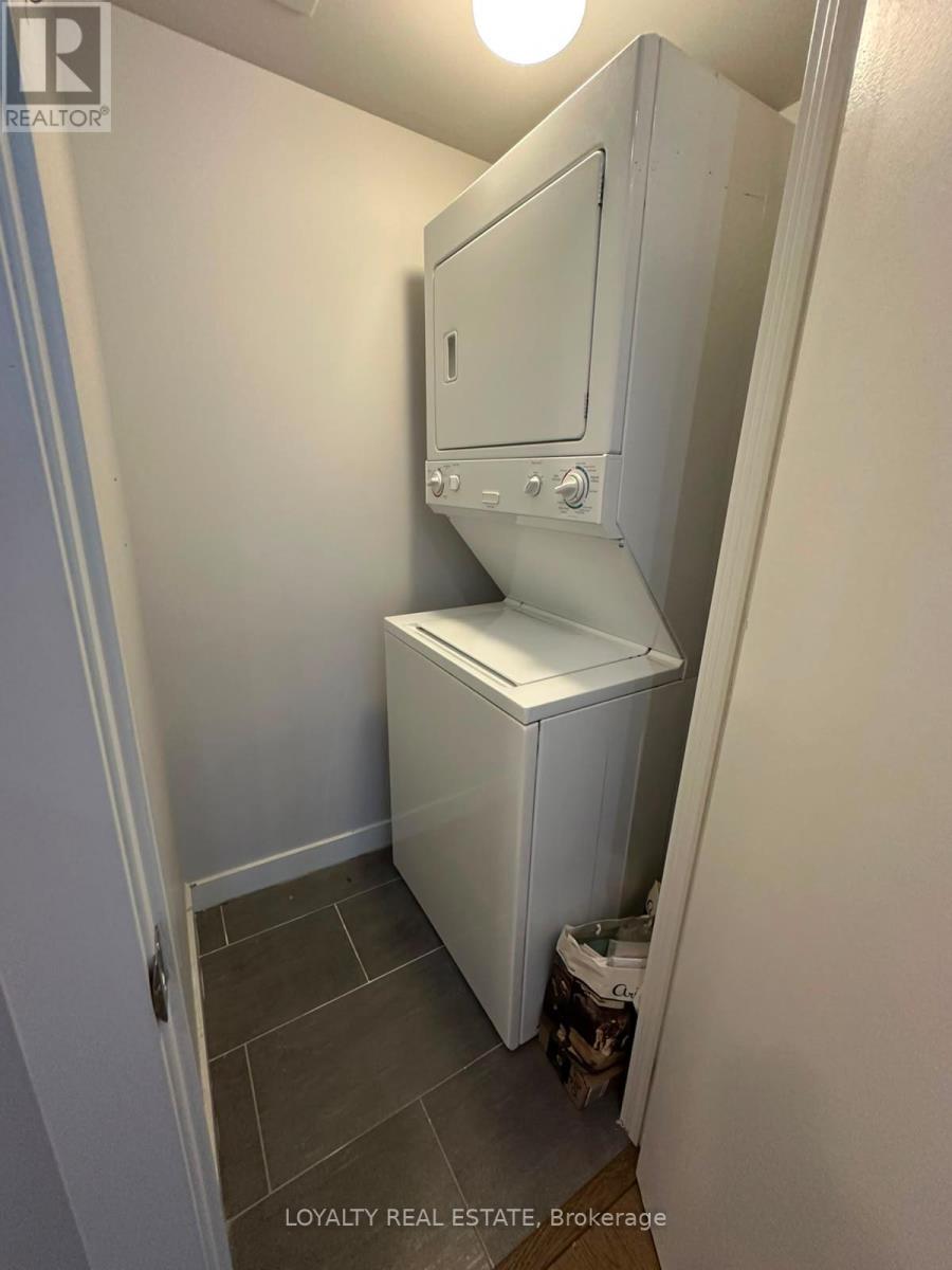 1206 - 126 Simcoe Street, Toronto (Waterfront Communities), Ontario  M5H 4E6 - Photo 12 - C13438350