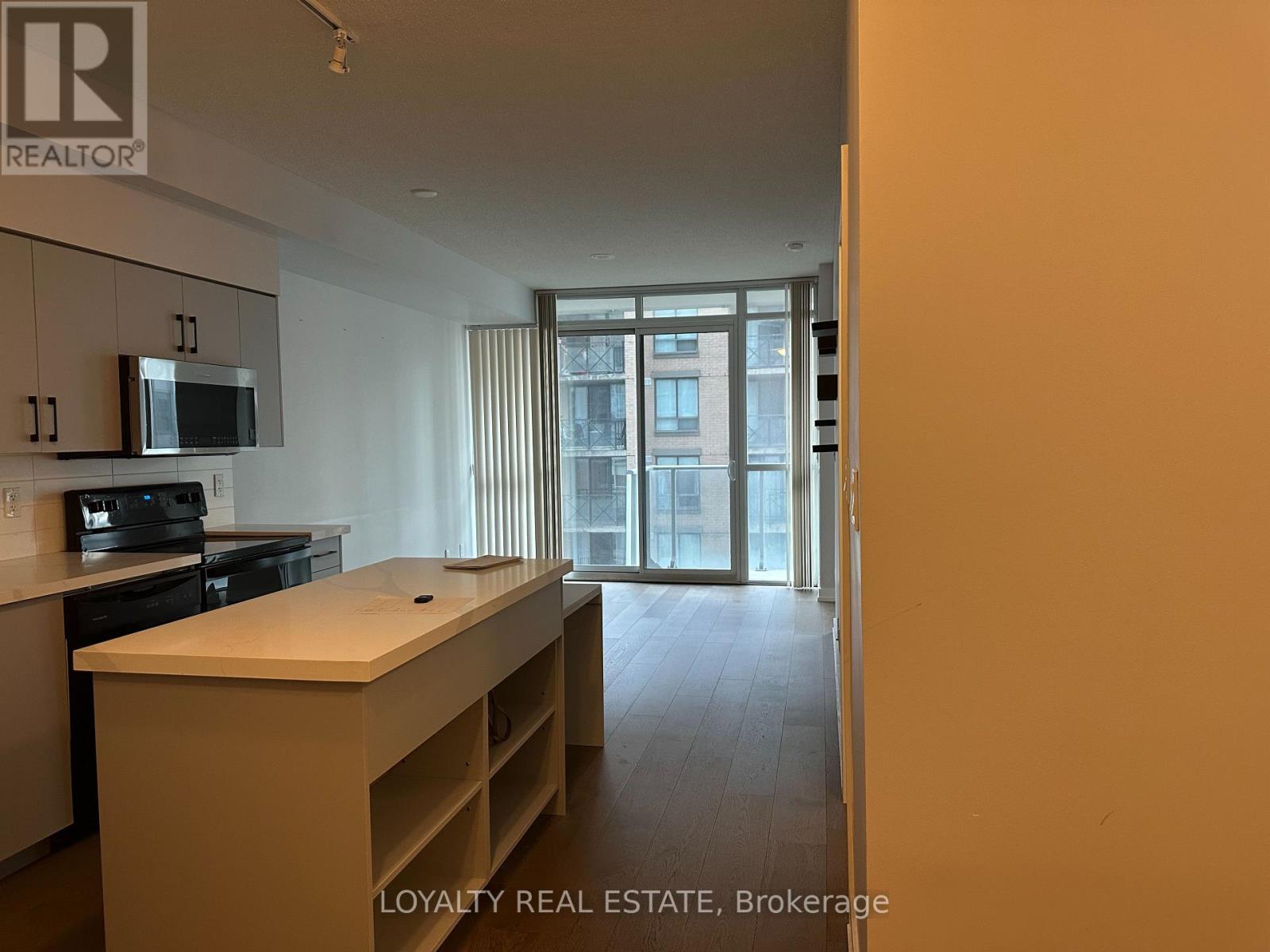 1206 - 126 Simcoe Street, Toronto (Waterfront Communities), Ontario  M5H 4E6 - Photo 4 - C13438350