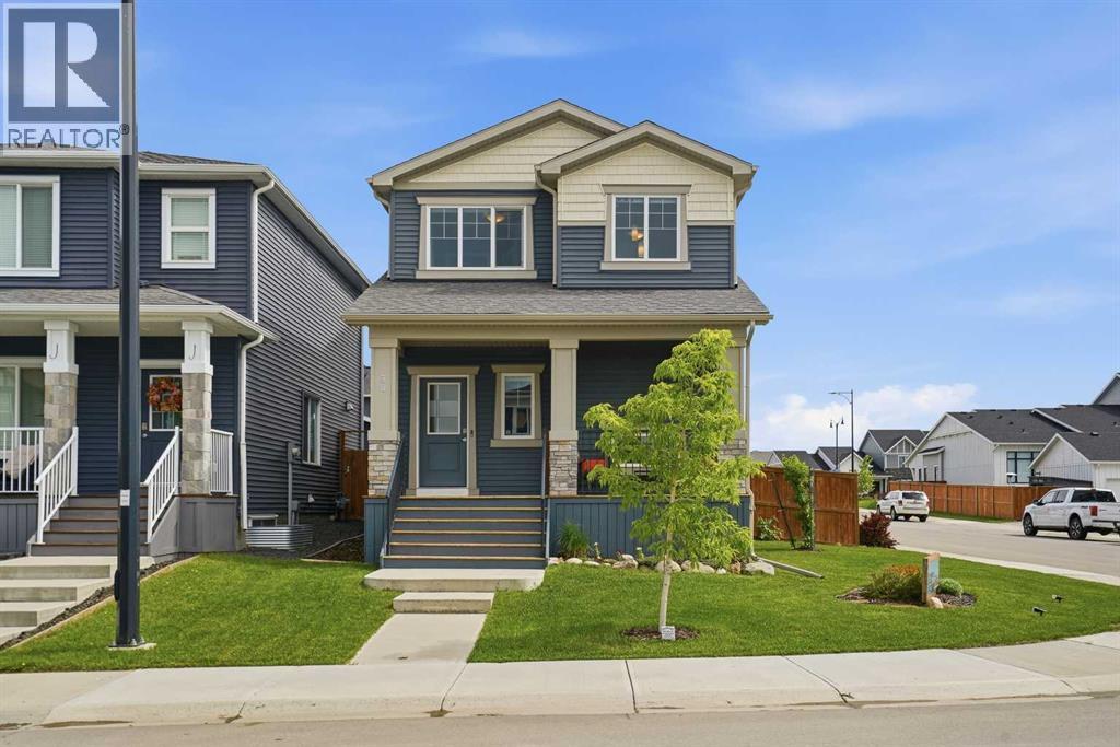 30 Juniper Street, Okotoks, Alberta  T1S 5S2 - Photo 1 - A2319569