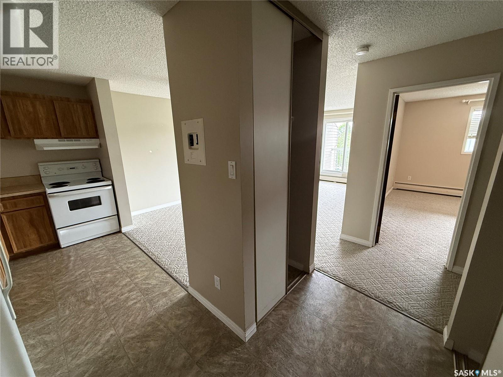 307 1808 Eaglesham Avenue, Weyburn, Saskatchewan  S4H 3A8 - Photo 4 - SK027872