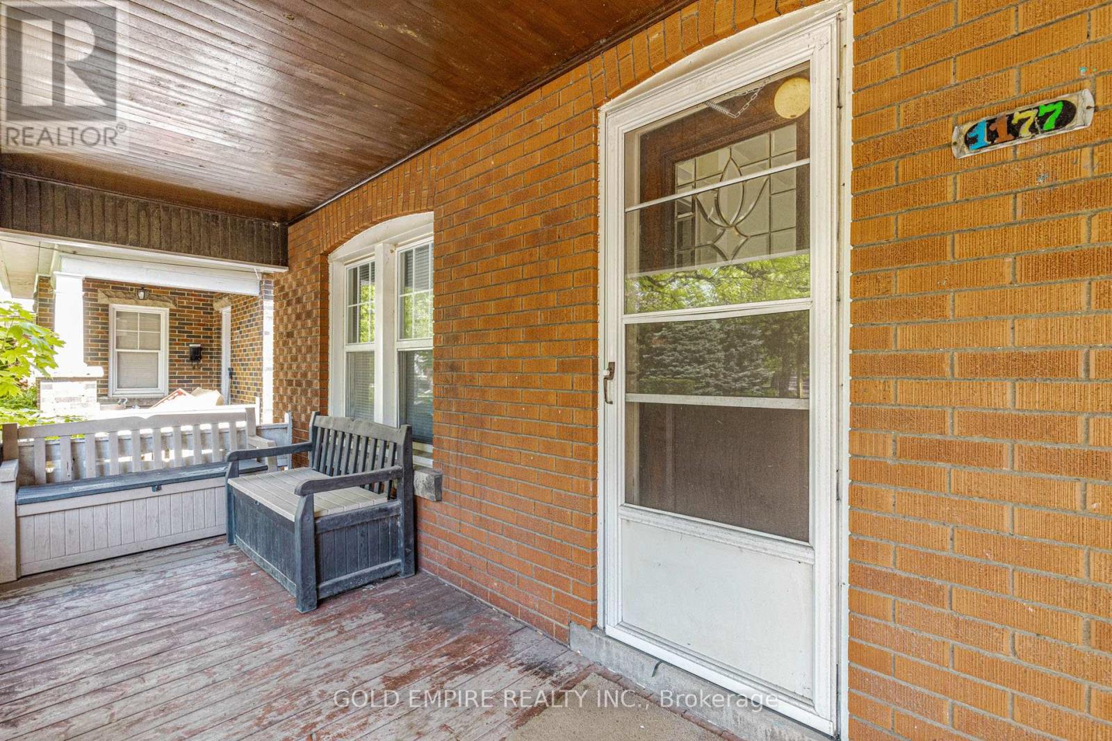 1177 King Street W, Hamilton, Ontario  L8S 1M3 - Photo 2 - X13438526