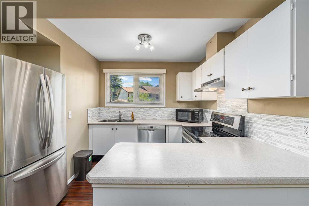 12 Woodhill Road Sw, Calgary, Alberta  T2W 3P2 - Photo 10 - A2320610