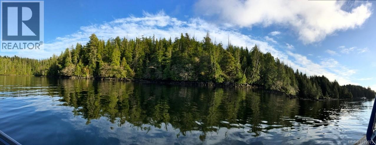 28 Hot Springs Oceanside, Tofino, British Columbia