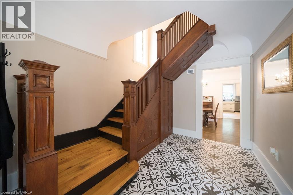 8 William Street, Brantford, Ontario  N3T 3K1 - Photo 5 - 40839330