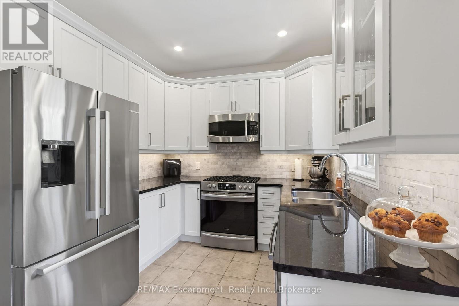 5216 Garland Crescent, Burlington, Ontario  L7L 7K9 - Photo 19 - W13438576