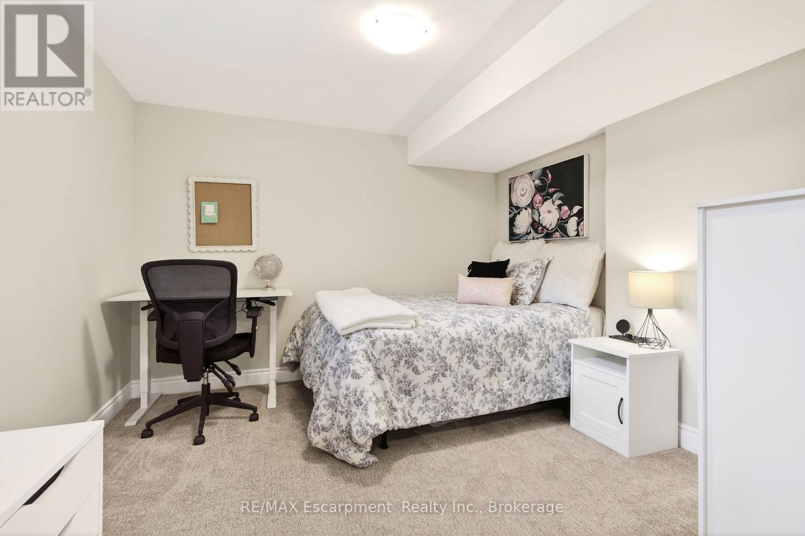 5216 Garland Crescent, Burlington, Ontario  L7L 7K9 - Photo 43 - W13438576