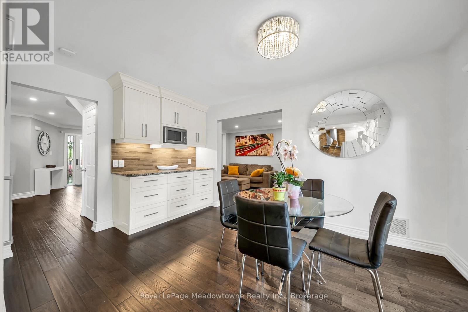 2135 Chrisdon Road, Burlington, Ontario  L7M 3S4 - Photo 6 - W13438650