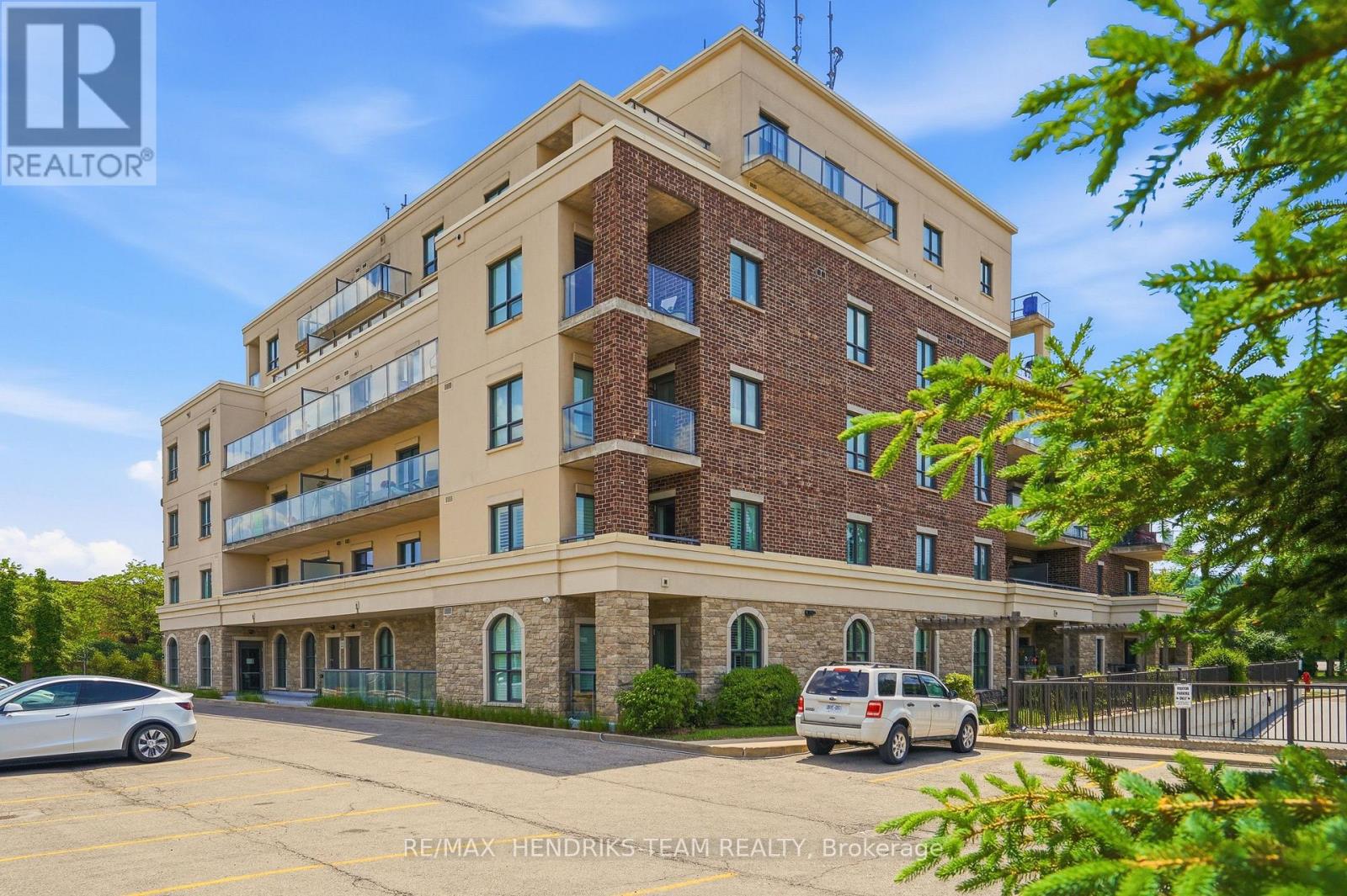 304 - 319 Highway 8, Hamilton, Ontario  L8G 0B1 - Photo 3 - X13438498