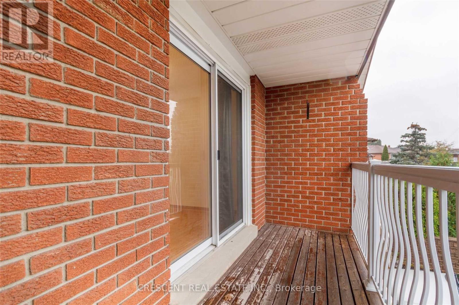 Upper - 4036 Dunmow Crescent, Mississauga, Ontario L4Z 1C9 - Photo 11 - W13438366
