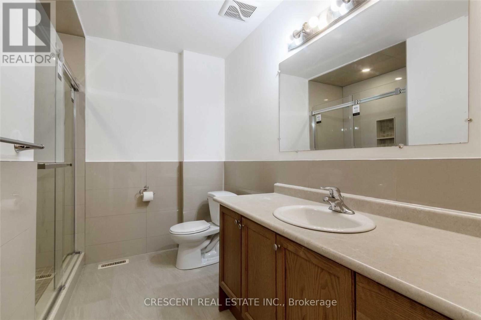 Upper - 4036 Dunmow Crescent, Mississauga, Ontario L4Z 1C9 - Photo 5 - W13438366