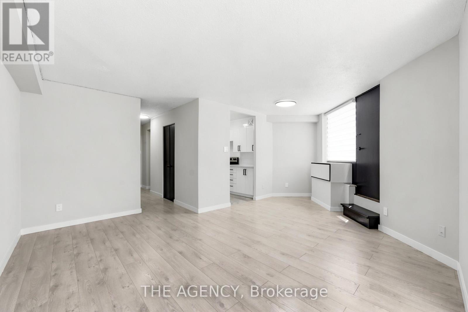 520A - 2350 DUNDAS STREET W, Toronto, Ontario