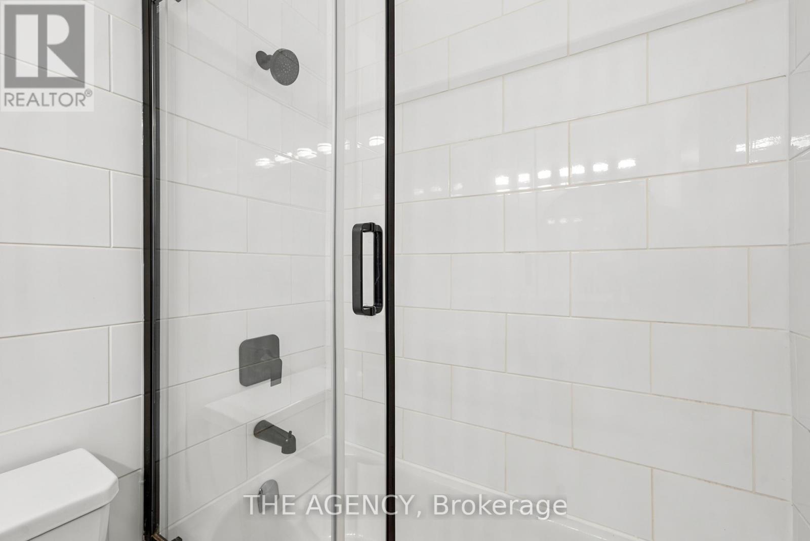 520a - 2350 Dundas Street W, Toronto, Ontario  M6P 4B1 - Photo 18 - W13438402