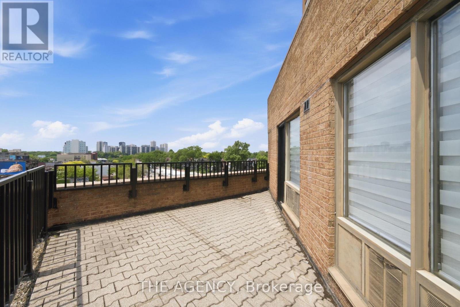 520a - 2350 Dundas Street W, Toronto, Ontario  M6P 4B1 - Photo 21 - W13438402