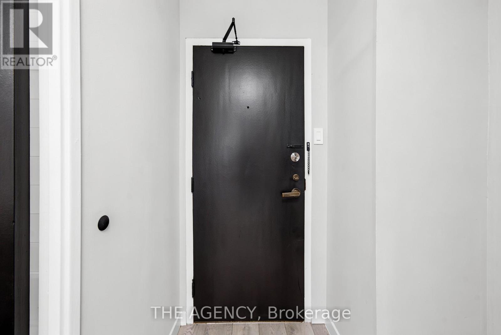 520a - 2350 Dundas Street W, Toronto, Ontario  M6P 4B1 - Photo 5 - W13438402