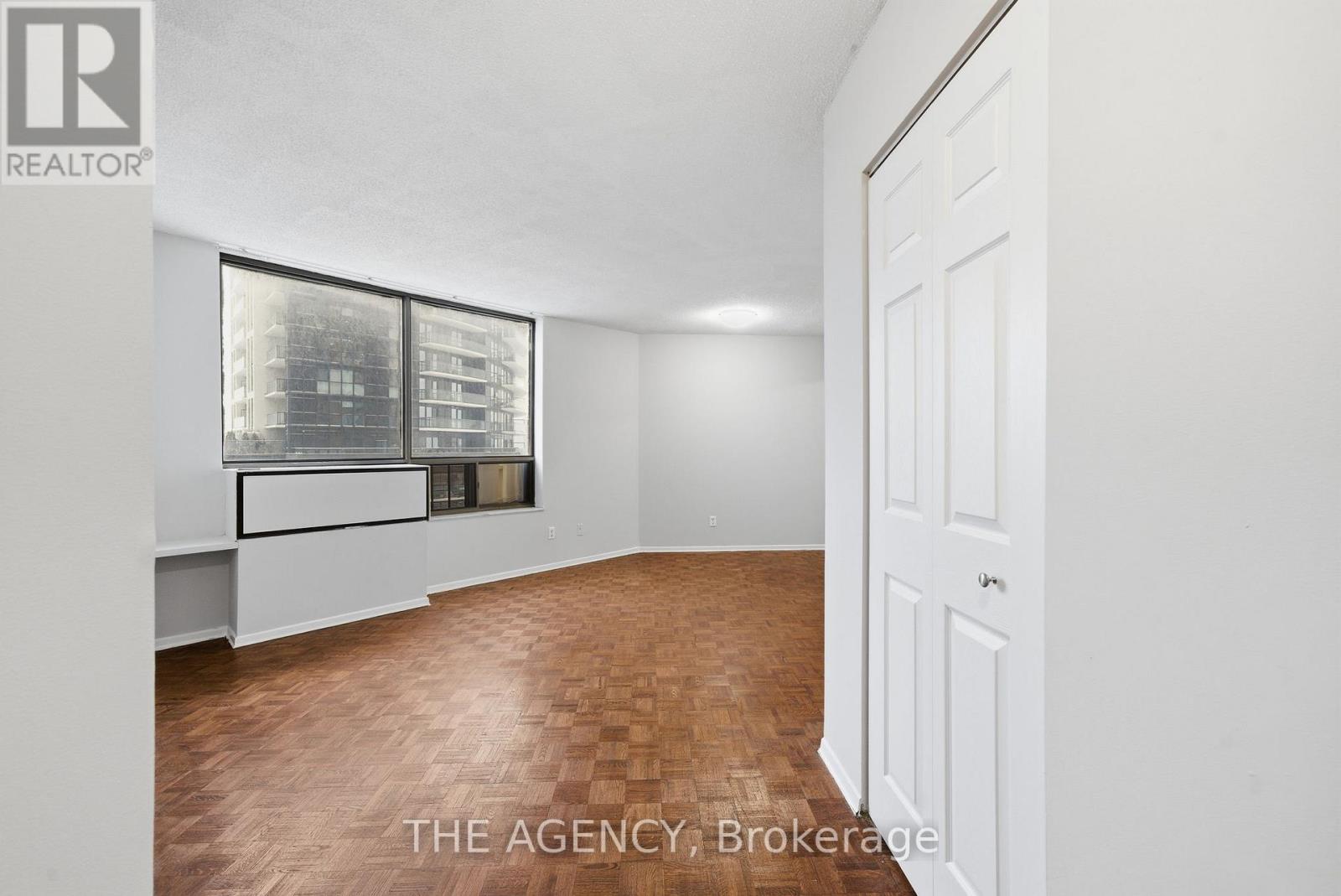 1003A - 2350 DUNDAS STREET W, Toronto, Ontario