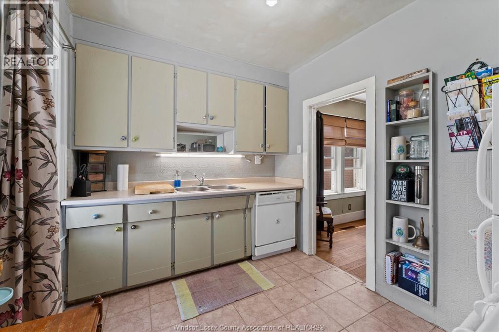 1510 Elsmere Avenue, Windsor, Ontario  N8X 4H3 - Photo 13 - 26013971