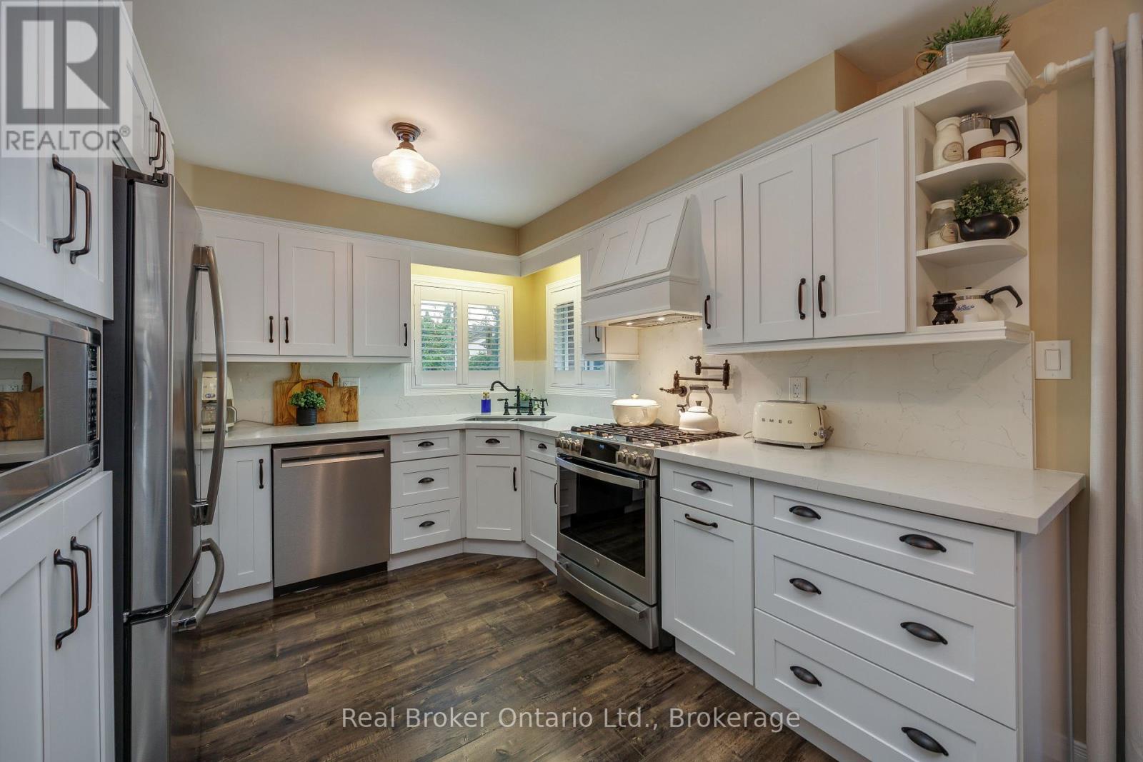 2015 Blairwood Court, Pickering, Ontario  L1X 2S3 - Photo 6 - E13438662