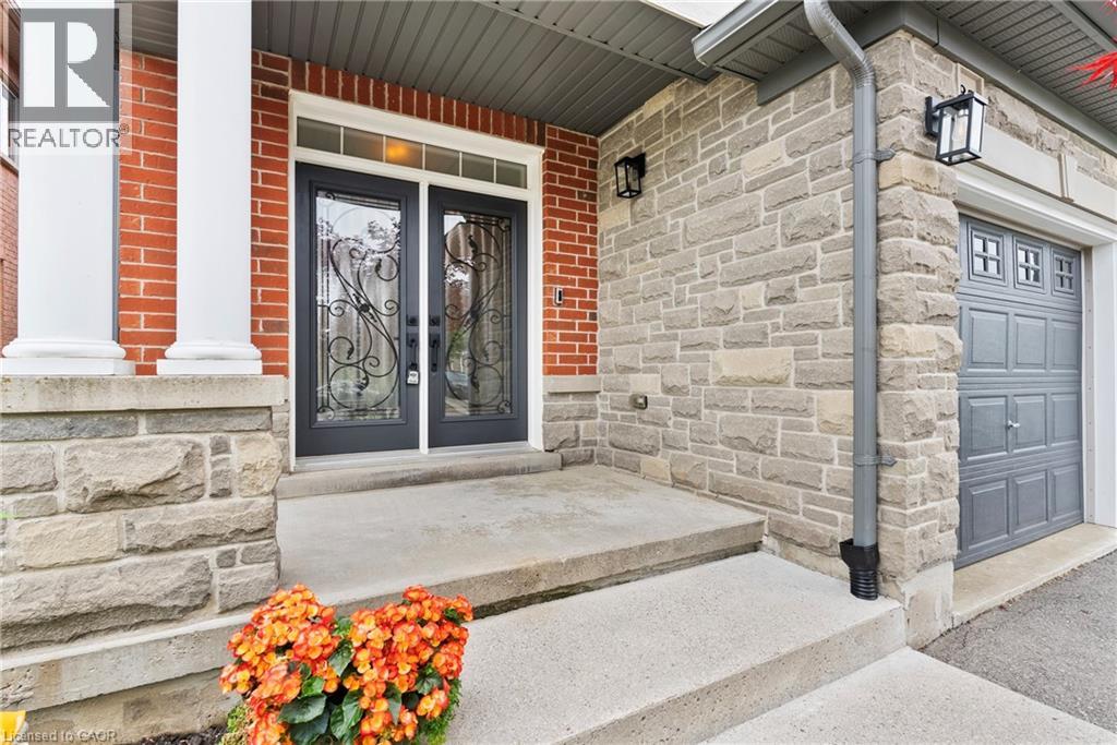 82 Summerberry Way, Hamilton, Ontario  L9B 0G1 - Photo 5 - 40839361