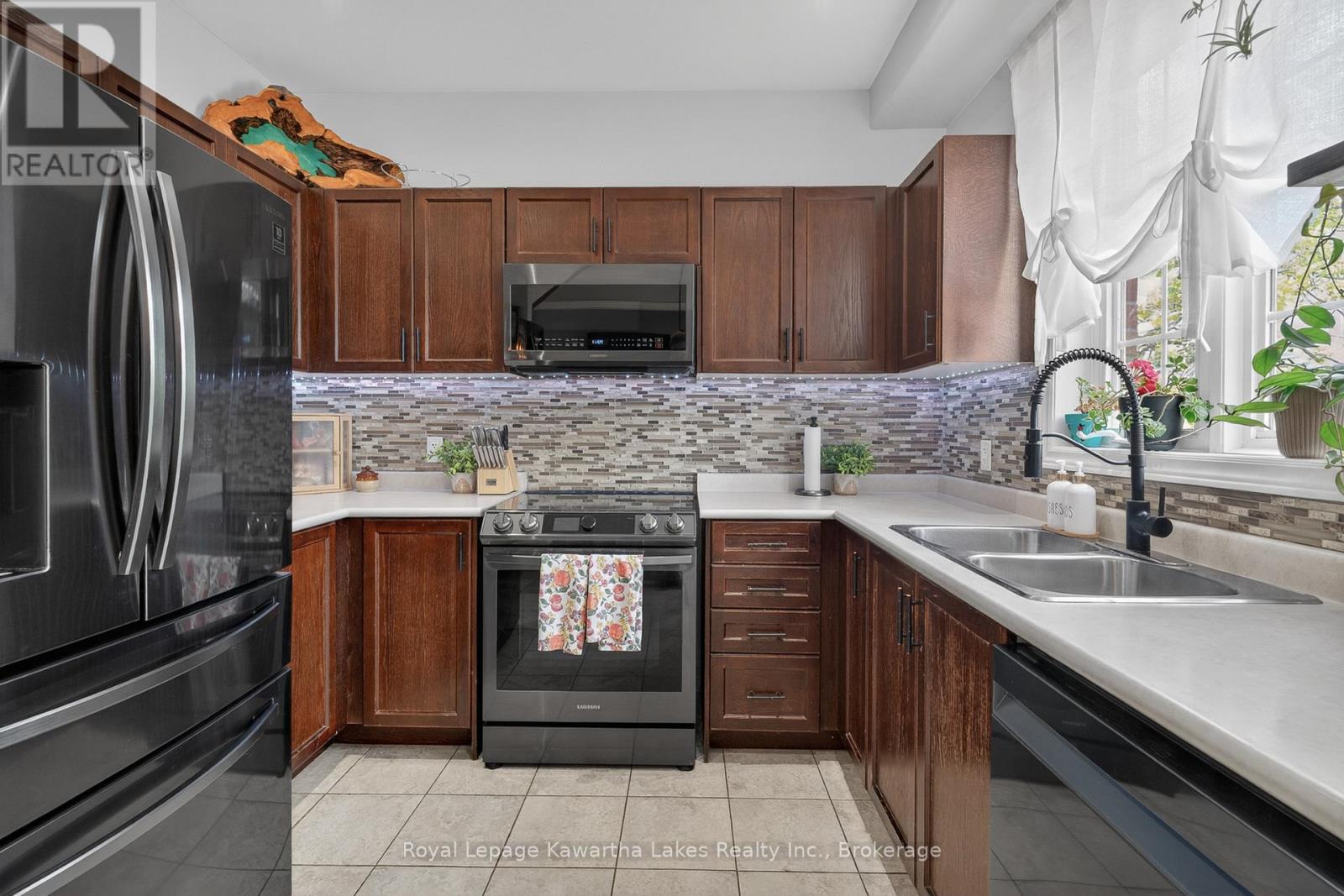 16 Flynn Avenue, Kawartha Lakes, Ontario  K9V 0B2 - Photo 15 - X13438762