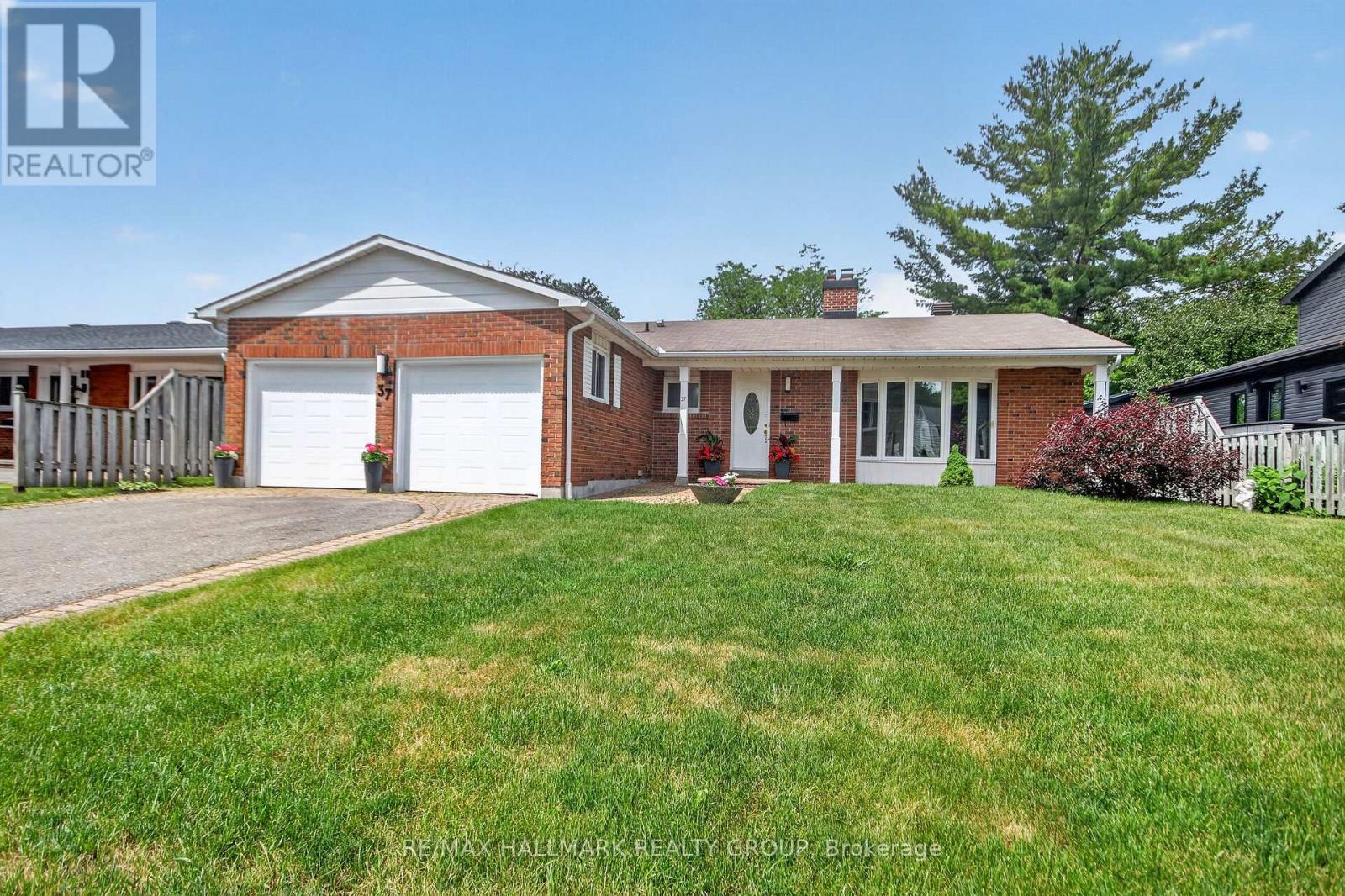 37 PARKWOOD CRESCENT, Ottawa, Ontario