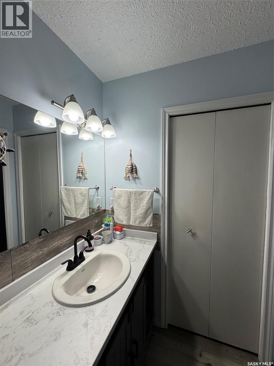 207 Railway Avenue, Rabbit Lake, Saskatchewan  S0M 2L0 - Photo 16 - SK039253